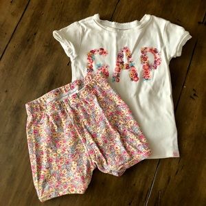 Baby Gap girl 2T pajama short set